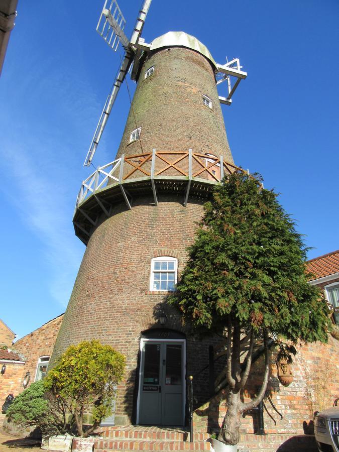 Отель The Windmill Скарборо Экстерьер фото